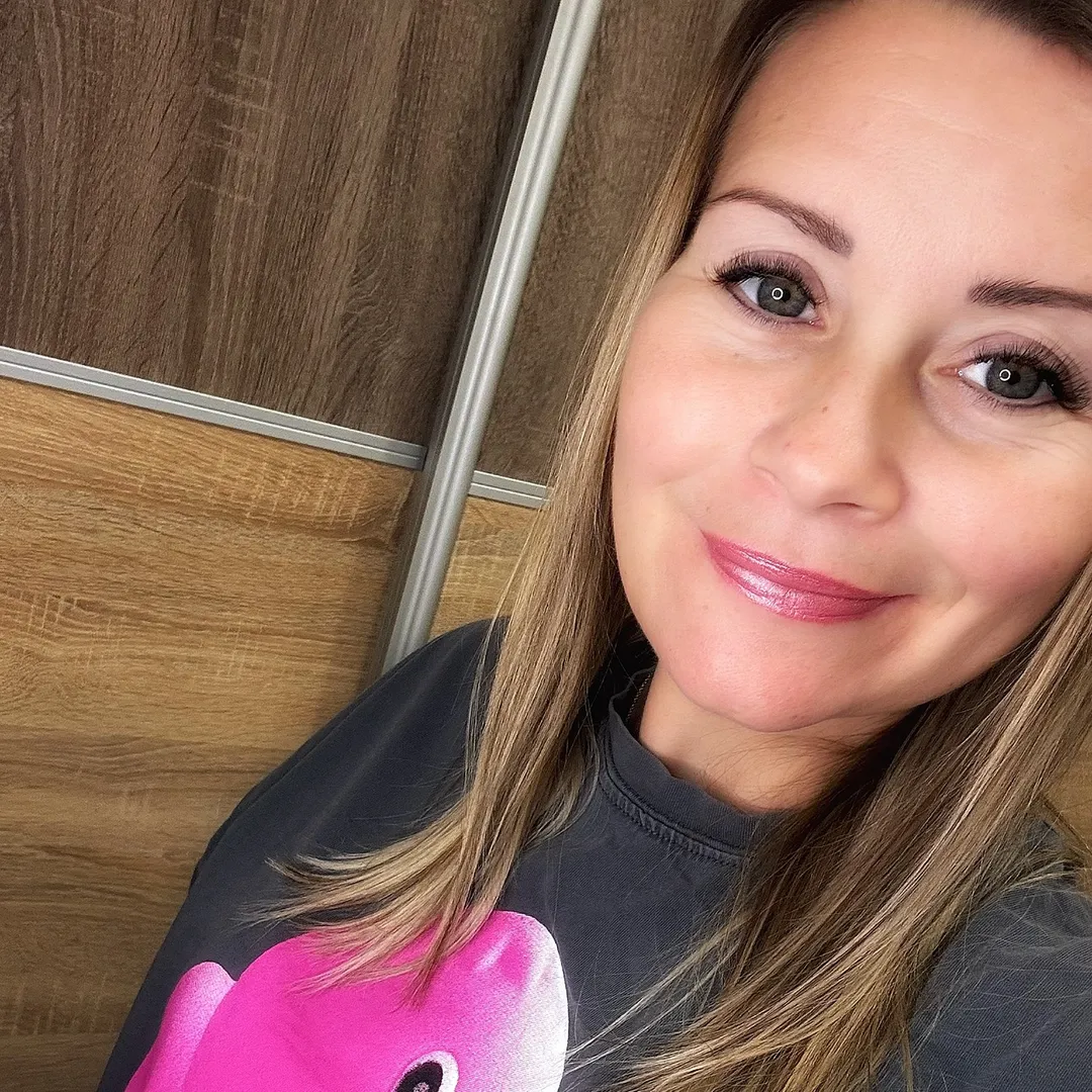 Alexandra K. Szlifka k_sz_alexandra