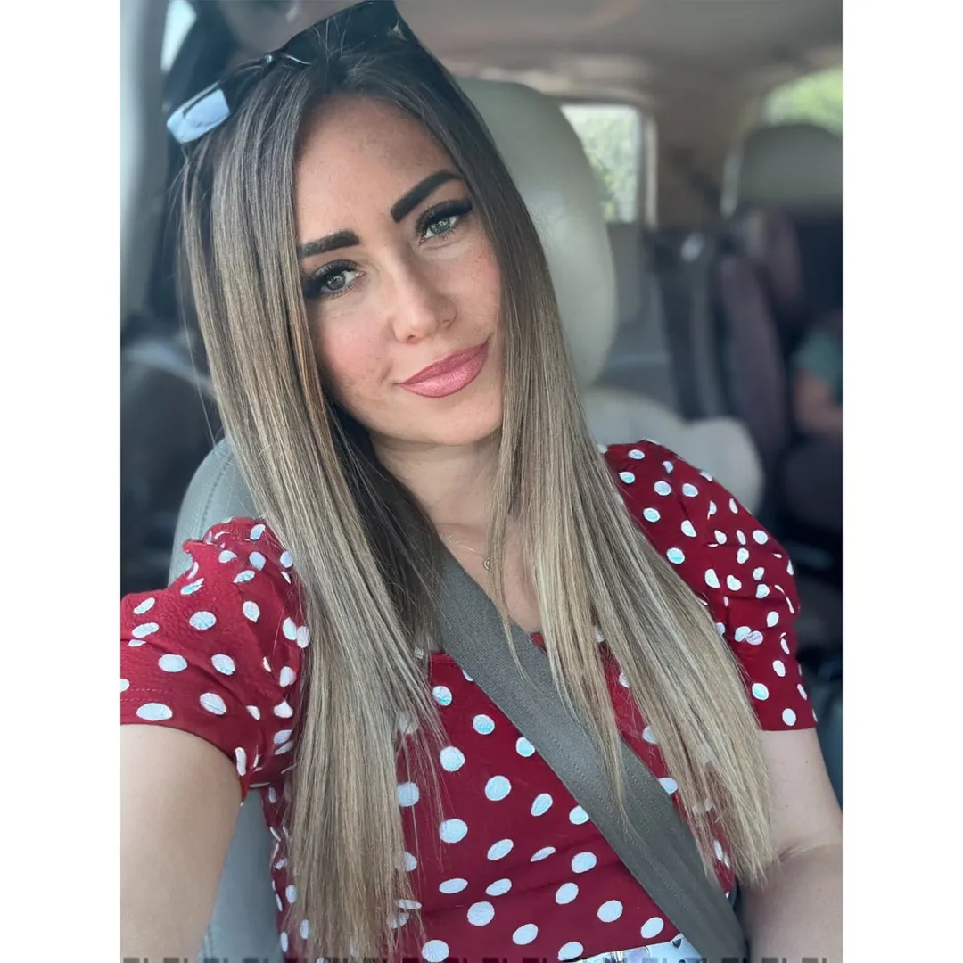 Szabó Viktória _viktoriataylor_