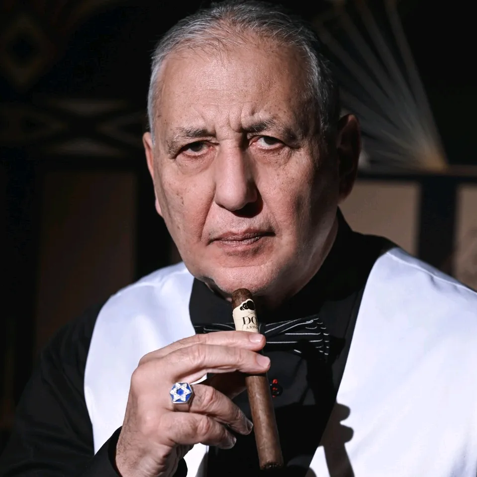 Mr. Tasnàdi mr.tasnadi