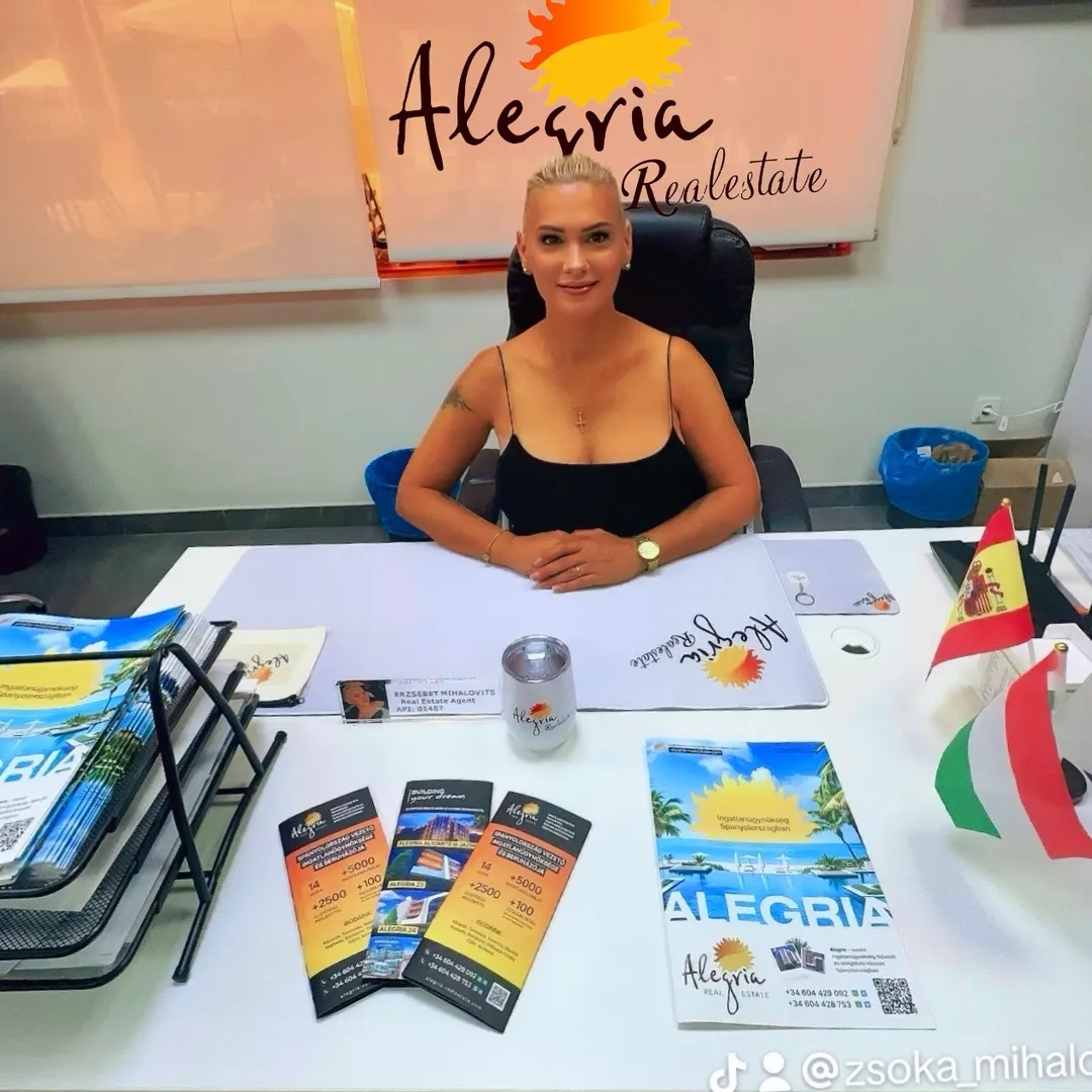 Zsóka zsoka_mihalovits