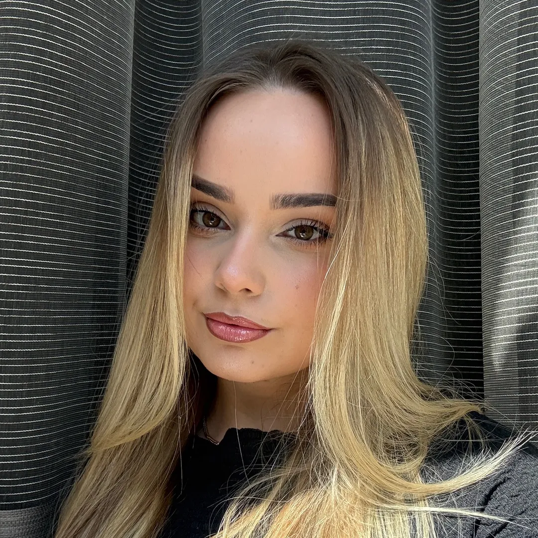 Ivett Balogh b.ivett