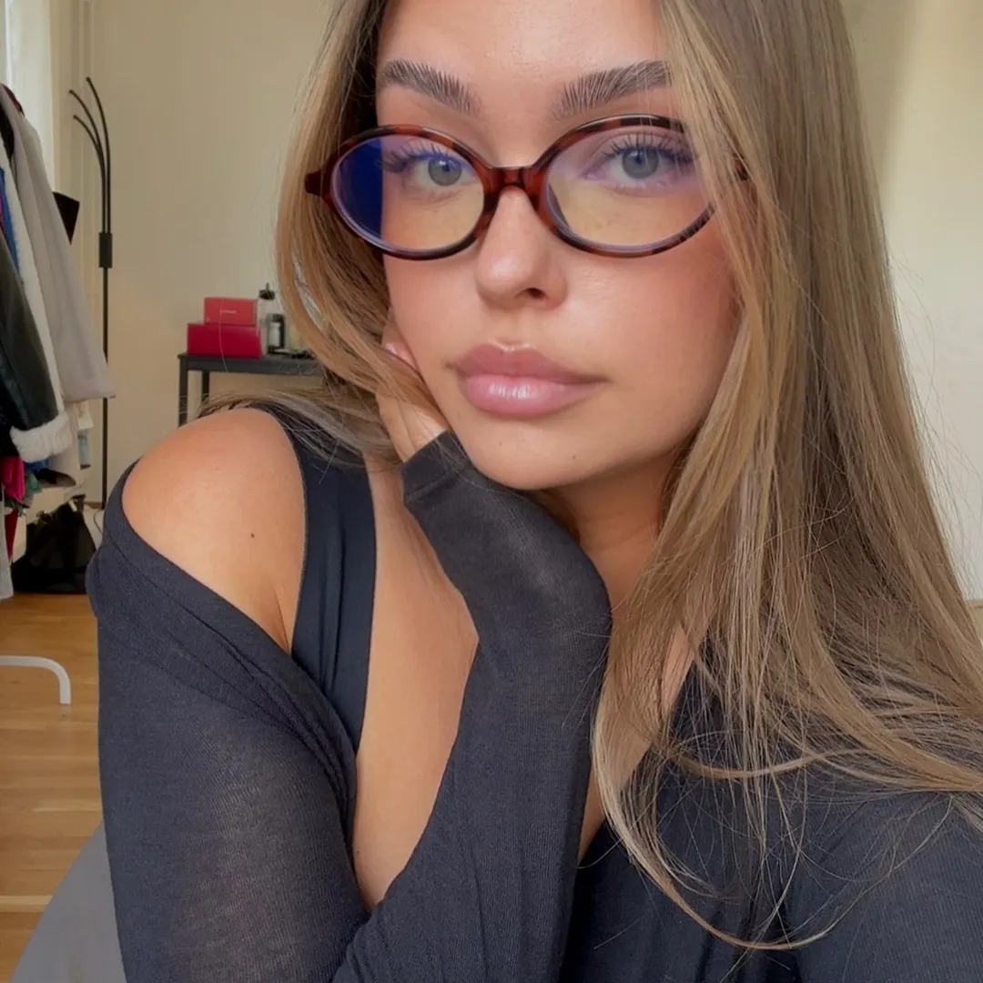 Claudia Kovács claudiakvcs